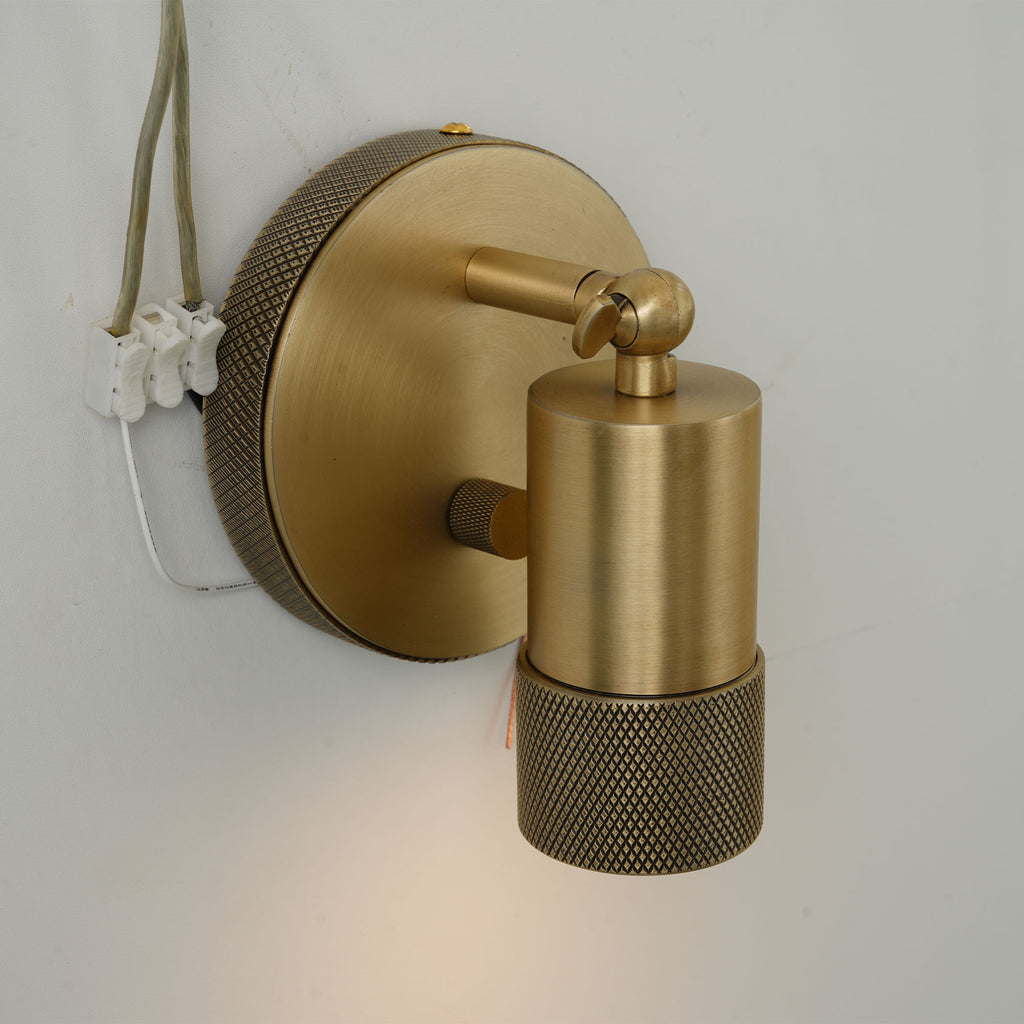 Ginpok Metal Wall Sconce
