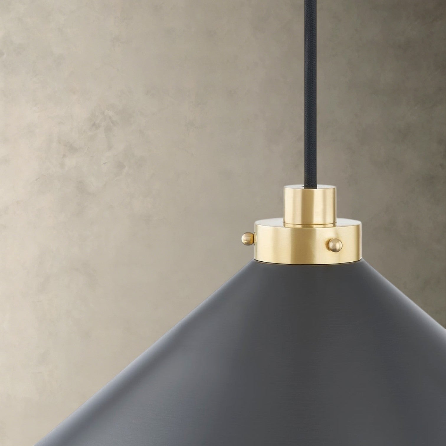 Clivedon Pendant