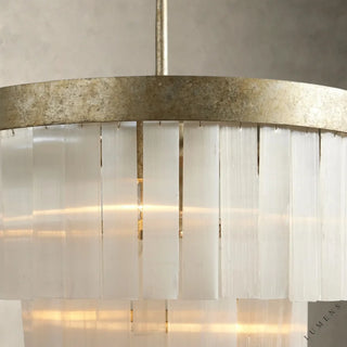 LUMENS LAMP Cameron 圆形吊灯，采用做旧银色饰面和白色透石膏条，展现奢华风格