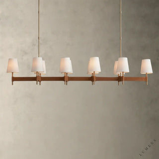 LUMENS LAMP Hastings 线性吊灯，采用古董黄铜底座、棕褐色皮革细节和白色亚麻灯罩，设计优雅。