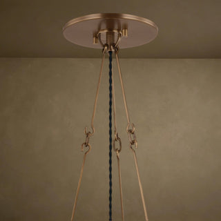 LUMENS LAMP Anoka 吊灯，采用 Heritage Bronze 金属饰面，配有黑色扭纹织物电线和链式悬挂杆。