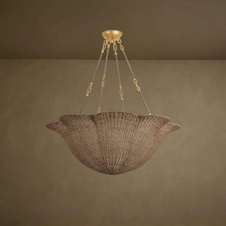 LUMENS LAMP Ardonia 38英寸吊灯，采用天然马尼拉麻纤维编织的花瓣形灯罩，搭配复古金箔框架和悬挂杆。