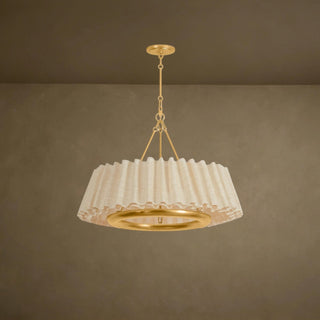LUMENS LAMP Beechford 30英寸吊灯，配有天然拉菲草褶皱灯罩和复古金叶框架，采用集成LED照明。