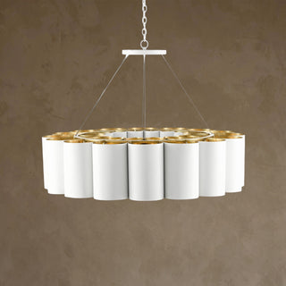 LUMENS LAMP Chauveau 吊灯，采用珍珠白锻铁波浪带设计，内部饰有现代金色，呈现出优雅的圆形外观。