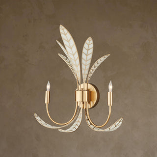 LUMENS LAMP Foliatura 双灯壁灯，采用仿古黄铜铁艺叶片设计，搭配白色复合材料内衬，呈现装饰艺术风格。