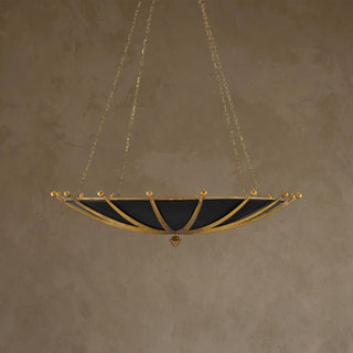 LUMENS LAMP Fontaine 吊灯，采用锻铁材质，融合古董金箔、现代金箔与缎面黑色饰面，呈现好莱坞华丽风格。