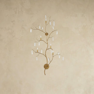 LUMENS LAMP Forest Light壁灯，采用水洗卢塞恩金色锻铁材质，装饰有天然石英晶体，呈现树枝造型，五灯设计。