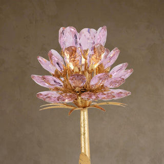 LUMENS LAMP Marilee 双灯壁灯，采用荷兰金箔锻铁工艺，装饰有粉色多面水晶花瓣，呈现优雅花卉造型。