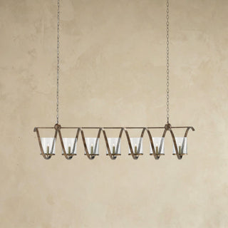 LUMENS LAMP Maximus Grande 吊灯，采用黄铁矿青铜色锻铁螺旋框架和七个透明玻璃灯罩，设计优雅。
