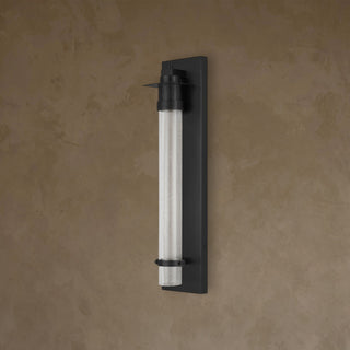 LUMENS LAMP Provence 哑光黑色黄铜户外壁灯，配有长条形种子玻璃灯罩，现代风格设计，适用于门廊和露台。