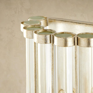 LUMENS LAMP Warwick 高款壁灯，采用光学水晶管和当代银箔锻铁饰面，呈现优雅的弧形设计。