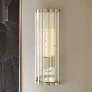 LUMENS LAMP Warwick 高款壁灯，采用光学水晶管和银箔锻铁装饰，呈现现代优雅风格。