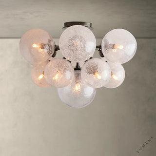 LUMENS LAMP Mandoza 嵌入式吸顶灯，采用工业风格金属底座和多个手工吹制气泡玻璃球灯罩，散发温暖光芒。