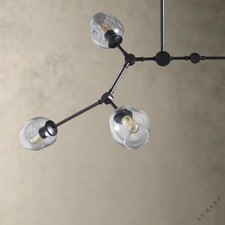 LUMENS LAMP Noella 吊灯，采用哑光黄铜钢架和手工吹制渐变色玻璃球罩，设计现代且具有艺术感。