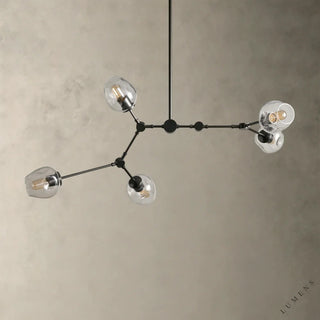 LUMENS LAMP Noella 吊灯，采用哑光黄铜钢架和手工吹制渐变色玻璃球罩，呈现现代有机设计风格。